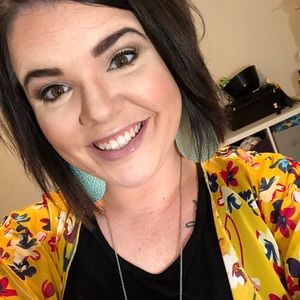 Meet your Posher, Kayla